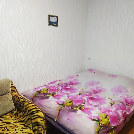 1-Комн. Квартира В Центре Возле Козак Палаца! Zaporizhia Exterior foto